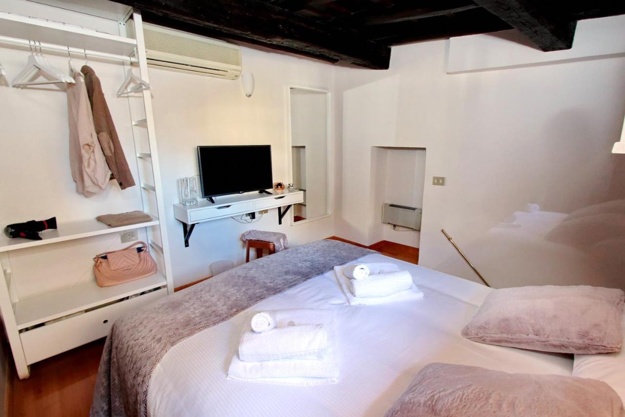 Rent In Rome Trevi Fountain Suite エクステリア 写真